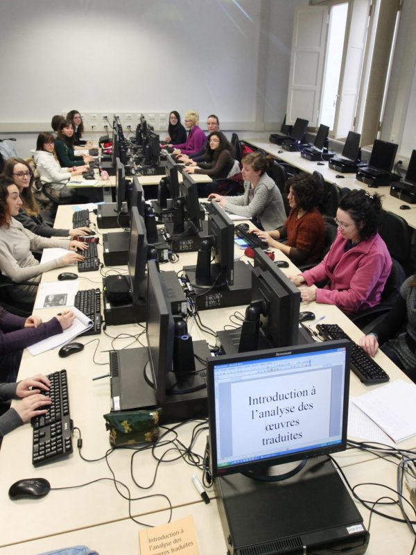 ALMA MATER STUDIORUM UNIVERSITA' DI BOLOGNA. SCUOLA DI LINGUE E LETTERATURE, TRADUZIONE E INTERPRETAZIONE, VICEPRESIDENZA DI FORLI', DIPARTIMENTO DI INTERPRETAZIONE E TRADUZIONE (DIT). LABORATORIO DI TERMINOLOGIA, LEZIONE CON LA PROF.SSA LICIA REGGIANI. ARCHIVIO AFFARI GENERALI - SETTORE COMUNICAZIONE ALMA MATER STUDIORUM FOTOGRAFIA DI ANDREA SAMARITANI 25 FEBBRAIO 2013